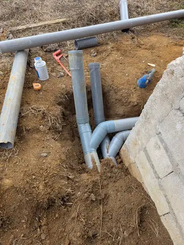 Évacuations PVC et regards — 4