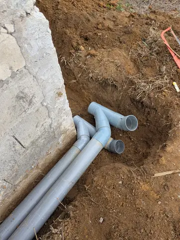 Évacuations PVC et regards — 9