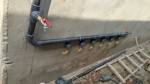 Colonne multi-départs pour cour commune — 14