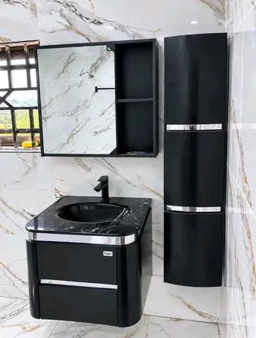 Bathroom with LED mirror and rain shower — 4