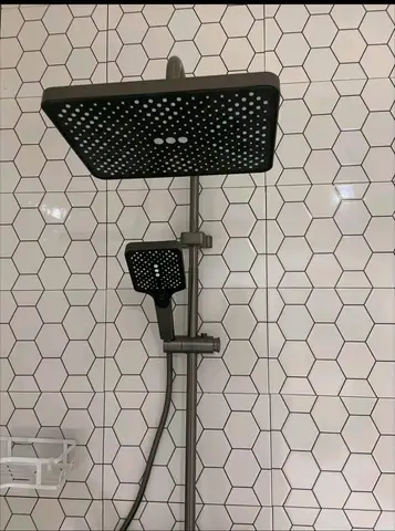 Whirlpool bath and hexagon tiles — 4